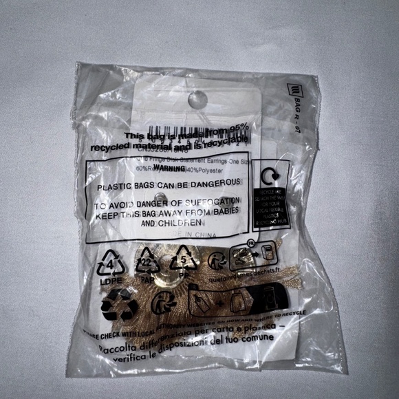 1207 NWT PrettyLittleThing Gold Fringe Disk Statement Earrings - Picture 5 of 6